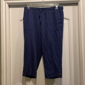 Lightweight Navy Capris